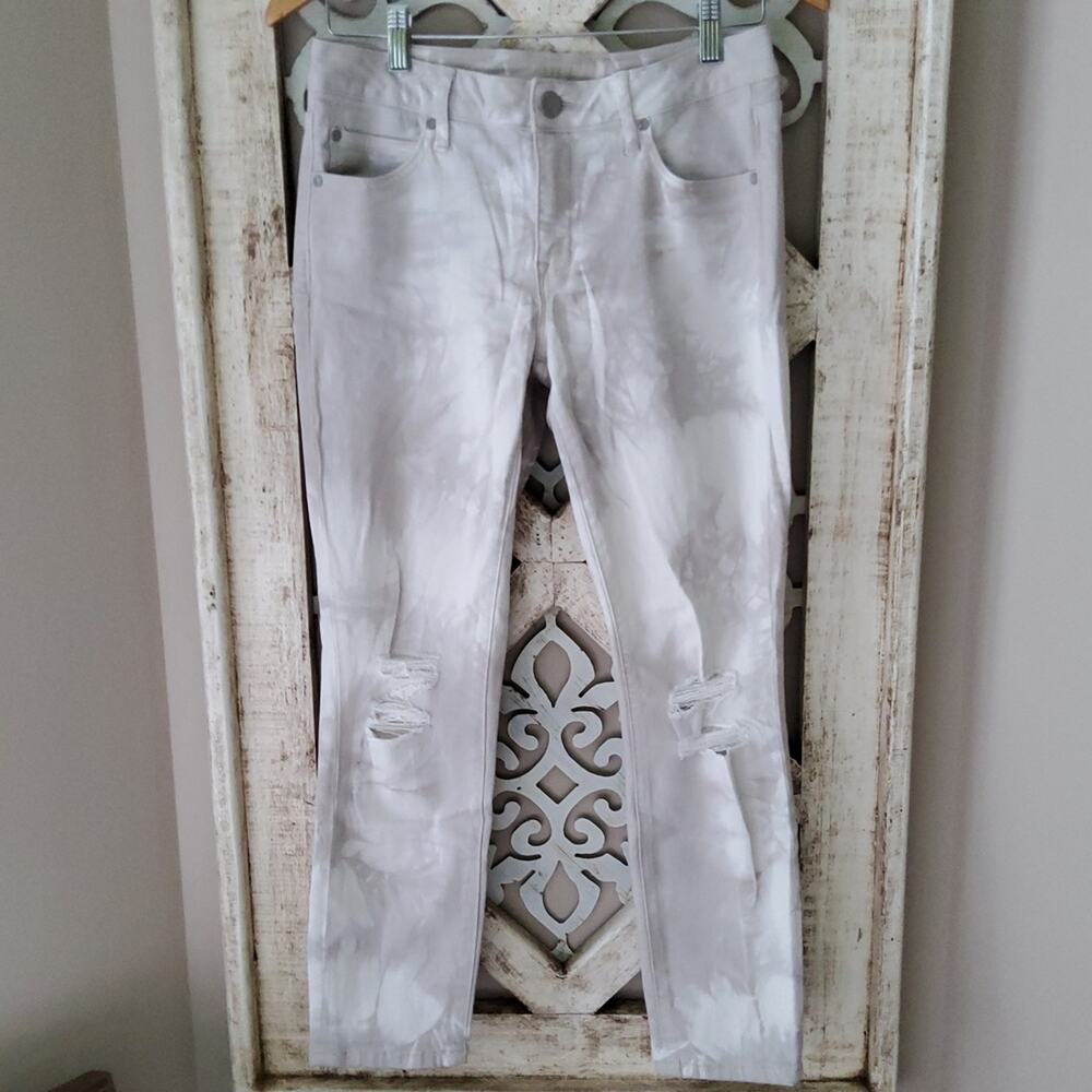 a.n.a Women's Skinny Ankle Destructed Denim Jeans in White Beige Tie Dye